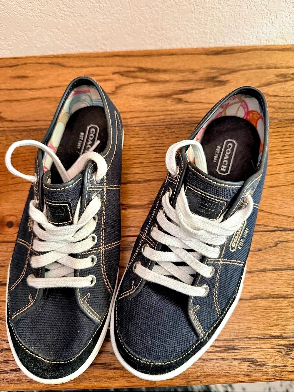 Coach Soho Sneaker Women's Navy & White Sneakers US 10M